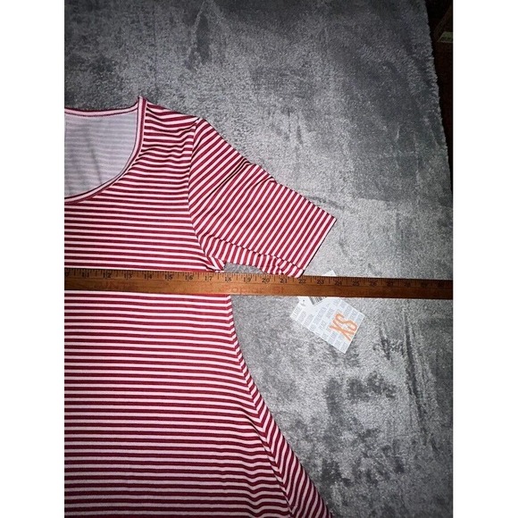 LulaRoe Red White Swing Perfect‎ T Women's XS NWT - Picture 2 of 5